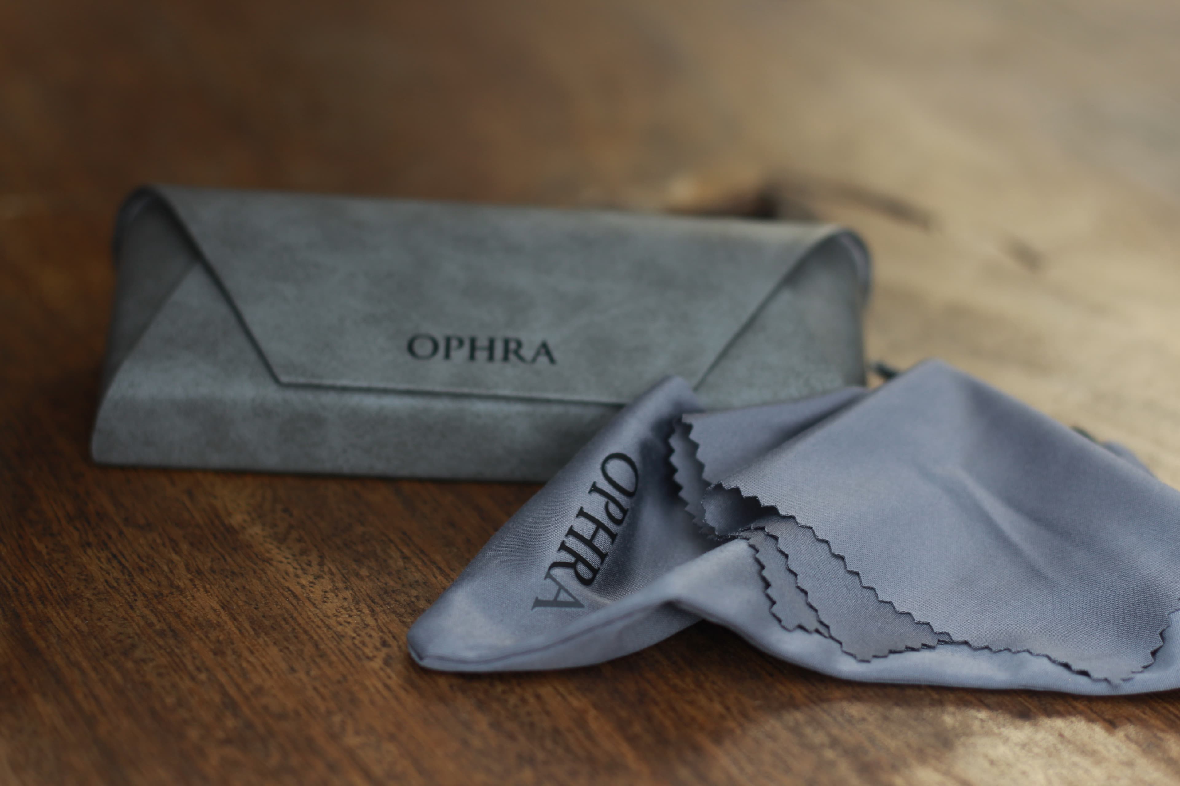 OPHRA suede case and cleaning cloth